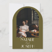 Classy Grassland Old Money Arched Photo Wedding Einladung (Rückseite)