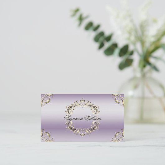 Classy Lavender Gold Verzierte Eleganz und Extrava Visitenkarte (Stehend Vorderseite)