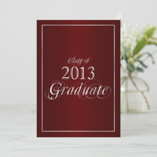 Classy Maroon und Silver 2013 Graduate Invitation Einladung (Stehend Vorderseite)