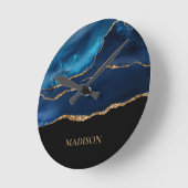 Classy Navy Blue Gold Glitzer Black First Name Runde Wanduhr (Winkel)