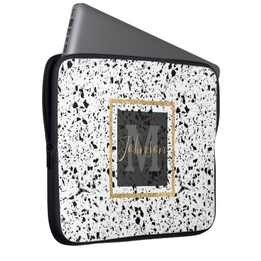 Classy Schwarz-weiß Marble Terrazzo Laptopschutzhülle (Vorne Rechts)