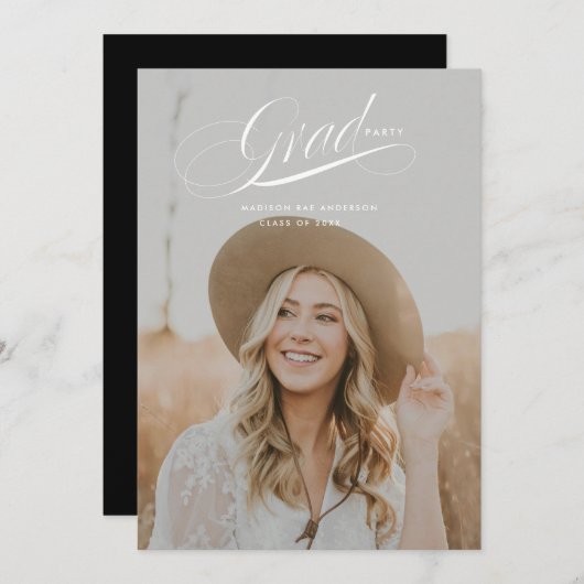 Classy Script Abschluss Announcement Card Einladung (Vorne/Hinten)