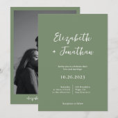 Classy Script Foto Sage Green Wedding Einladung (Vorne/Hinten)