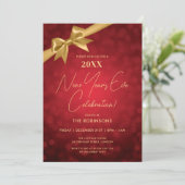 Classy Silvester Party Red Gold Bokeh Bow Einladung (Stehend Vorderseite)