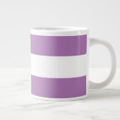 Classy Sporty Lavender Lila weiße Streifen Jumbo-Tasse (Rechts)