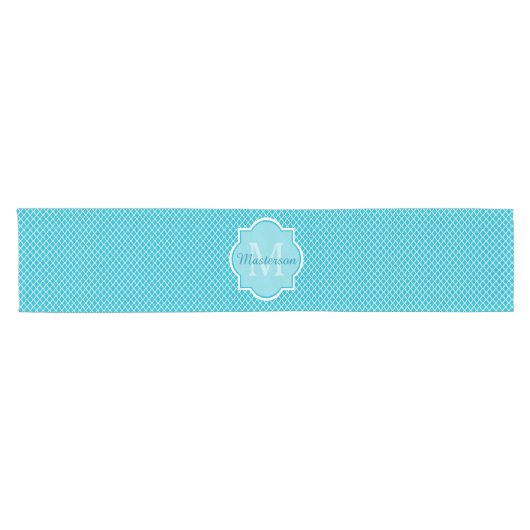 Classy Turquoise Blue Quatrefolie Monogramm und Na Kurzer Tischläufer (Horizontal)