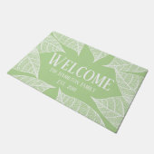 Classy White Leaf Skeletts | PERSONALISIERT Fußmatte (Schrägansicht)