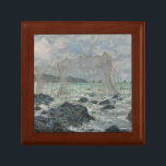 Claude Monet - Fischereinetze in Pourville Geschenkbox<br><div class="desc">Angeln in Pourville von Claude Monet, 1882. Claude Monet war Gründer der französischen Impressionistischen Malerei und der beständigste und produktivste Praktizierende der Philosophie der Bewegung, seine Wahrnehmungen vor der Natur zu äußern, vor allem, wie sie auf Landschaftsmalerei in der Luft angewandt werden. Der Begriff "Impressionismus" leitet sich aus dem Titel...</div>