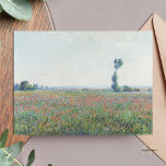 Claude Monet Poppy Feldmalerei Art Print Postkarte<br><div class="desc">Poppy Field ist ein atemberaubendes impressionistisches Meisterwerk,  das ein lebendiges und bezauberndes Mohnfeld in voller Blüte präsentiert,  mit einer Fülle von roten und rosa Blume,  die sich über die Landschaft verteilen,  die das Wesen der Naturschönheit und Monets bemerkenswertes Talent bei der Darstellung flüchtiger Schönheitsmomente erfassen.</div>