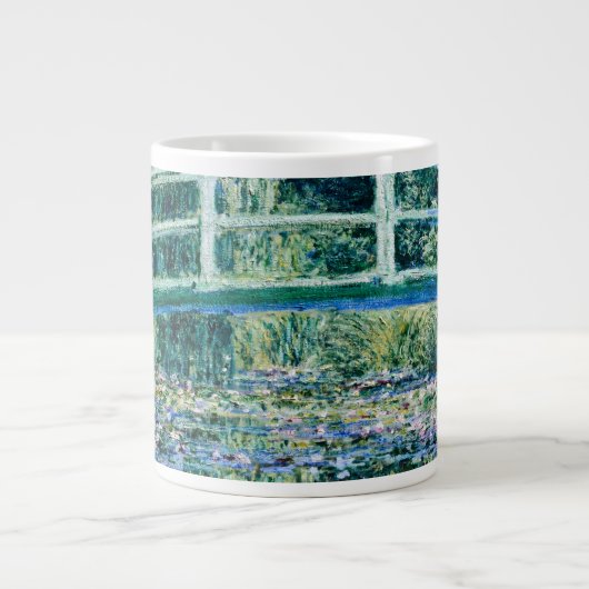 Claude Monet - Wasserläufer und Japanische Brücke Jumbo-Tasse (Vorderseite)