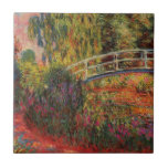 Claude Monet Water Lily Pond 1900 Fliese<br><div class="desc">Claude Monet Water Lily Pond 1900. Atemberaubende Farben von Seerosen und Blume in einem Teich mit einer Bogenbrücke.</div>