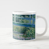 Claude Monets Water Lilies und Japanische Brücke Jumbo-Tasse (Rechts)