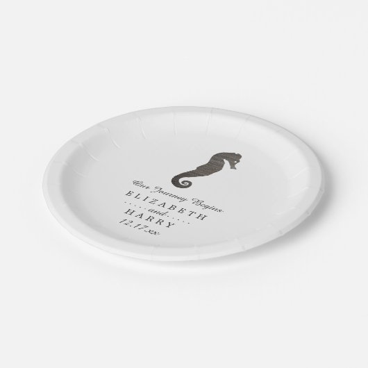 Clay Seepferd Beach Wedding Pappteller (Schrägansicht)