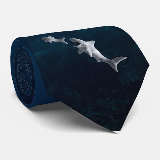 Clay Shark After Fish Deep Blue Water Necktie Krawatte (Gerollt)