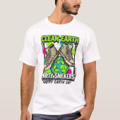 Clean Earth Dirty Sneakers T-Shirt (Vorderseite)