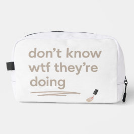 Clean Girl Chaos – Skincare Delulu Vibes Quote Waschbeutel