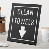 CLEAN TOWELS SOCKELSCHILD (In Situ)