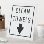 CLEAN TOWELS SOCKELSCHILD (In Situ)