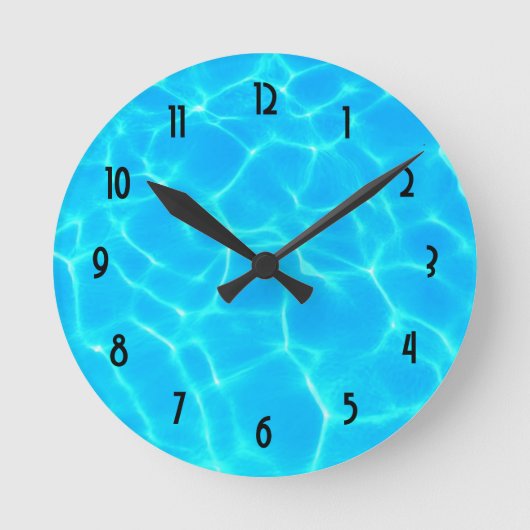 Clear Blue Pool Water Foto Runde Wanduhr (Vorderseite)