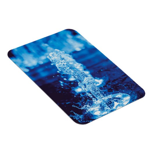 Clear Blue Water Feature in Motion Magnet (Rechte Seite)