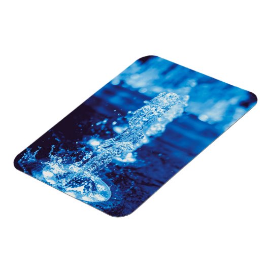 Clear Blue Water Feature in Motion Magnet (Linke Seite)