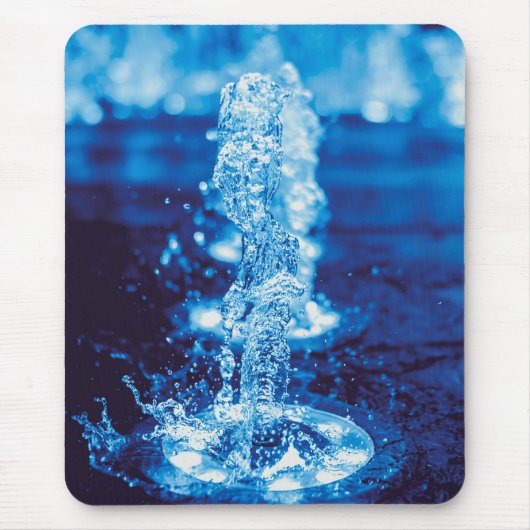 Clear Blue Water Feature in Motion Mousepad (Vorne)