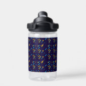 Clear plastic sippy cup with a dark blue sleeve trinkflasche (Rückseite)