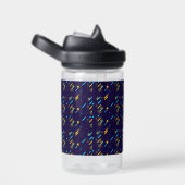 Clear plastic sippy cup with a dark blue sleeve trinkflasche (rechts)
