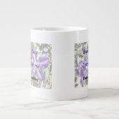 Clematis an einer Steinwand Hochzeitsprogramm Jumbo-Tasse (Vorderseite)