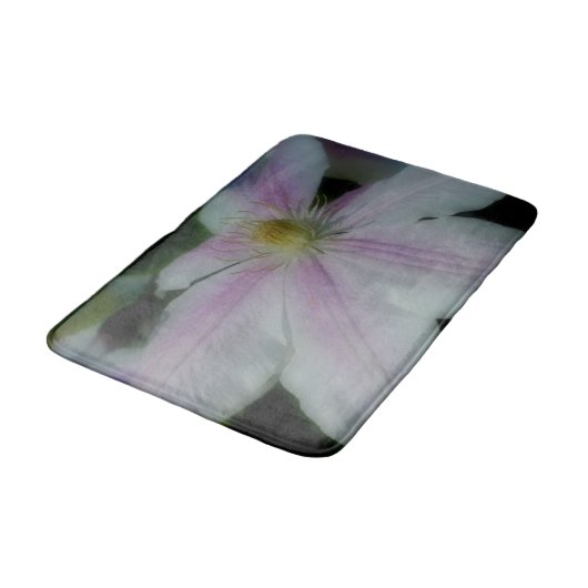 Clematis Blume Up Nah Badematte (Schrägansicht)