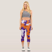 Clemson-Inspired Orange & Purple Tiger Camo Capri Leggings (Vorderseite)