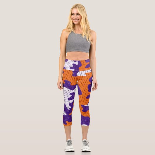 Clemson-Inspired Orange & Purple Tiger Camo Capri Leggings (Vorderseite)