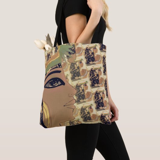Cleopatras mit 1 großem Brown auf Beige Tasche (Von Nahem)