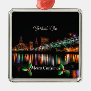 Cleveland, Ohio cityscape, Merry Christmas Metal O Ornament Aus Metall