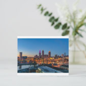 Cleveland Skyline bei Sunset Postkarte (Stehend Vorderseite)