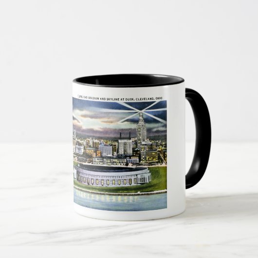 Cleveland Stadium-Skyline an der Dämmerung, Tasse (VorderseiteRechts)