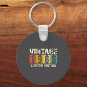 Clic 60 Birthday Decorations Men 60yr 1966 60th Bi Schlüsselanhänger (Vorderseite)