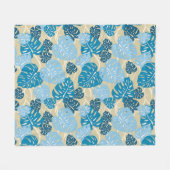 Cliff Hanger Hawaiian Monstera Leaf Fleecedecke (Vorderseite (Horizontal))