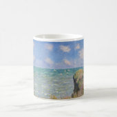 Cliff Walk in Pourville von Claude Monet Kaffeetasse (Mittel)