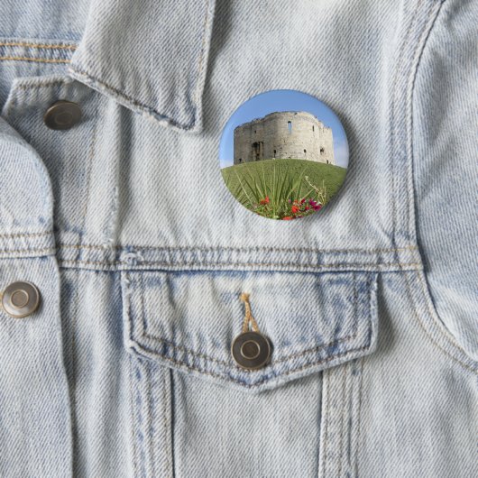Cliffords Tower Button (Beispiel)