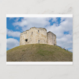 Cliffords Turm im historischen Gebäude von York. Postkarte