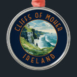 Cliffs of Moher Ireland Retro Distressed Circle Ornament Aus Metall<br><div class="desc">Cliffs of Moher Vektor Art Design. Die Cliffs of Moher sind Seeklippen,  die sich am südwestlichen Rand der Region Burren in Landkreis Clare,  Irland,  befinden.</div>