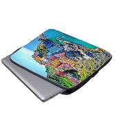 Cliffside Dreams: Manarolas Farben Laptopschutzhülle (Vorne Knopf)