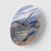 Climb the Mountains Runde Wanduhr (Winkel)