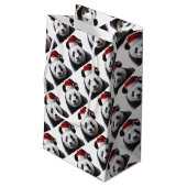 Clipped-Panda-Santa-2 Kleine Geschenktüte (Rückseite Schrägansicht)