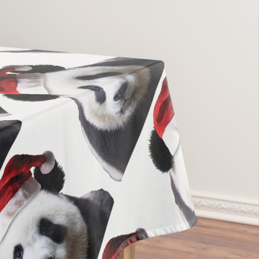 Clipped-Panda-Santa-2 Tischdecke (Beispiel)
