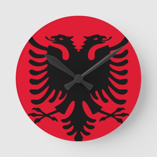 Clock Albanian Double Headed Eagle Red and black Runde Wanduhr (Vorderseite)