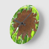Clock - Iron Sunflower in Grass Runde Wanduhr (Winkel)