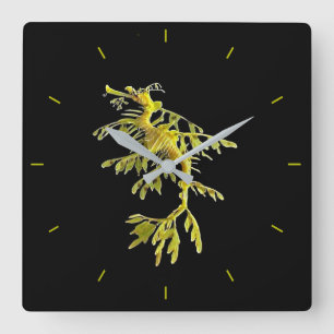Clock with Leafy Sea Dragon Seahorse Quadratische Wanduhr