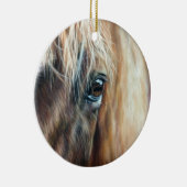 Close up of horse eye keramik ornament (Rechts)